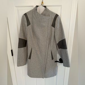 Light grey asymmetrical zipper, wool coat with leather accents